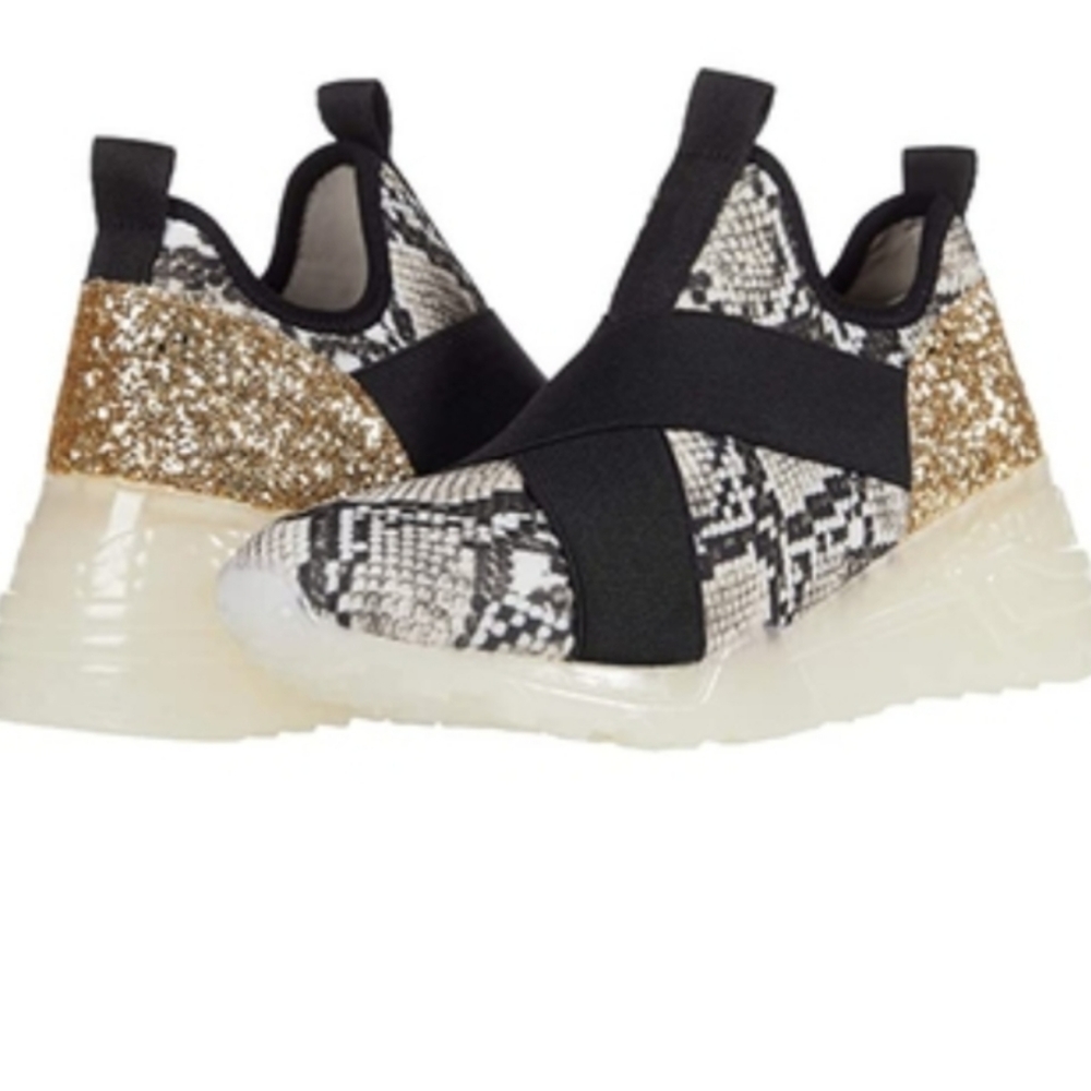 Street-Chic Sneakers